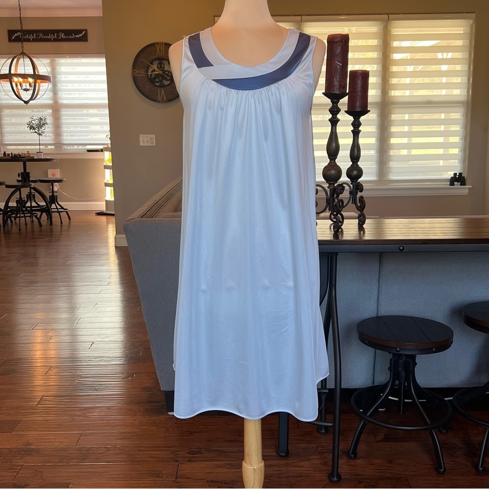 Vintage Lorraine Nightgown Women's M Gown Blue Satin Cottage Core Prairie Nylon